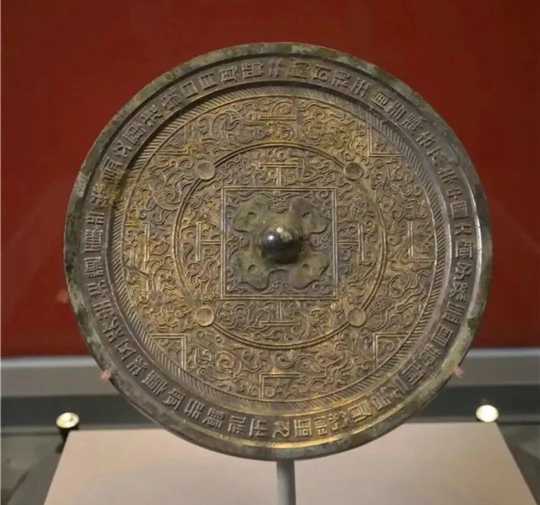佳人已逝佳镜犹存：中国古代的铜镜如何使用