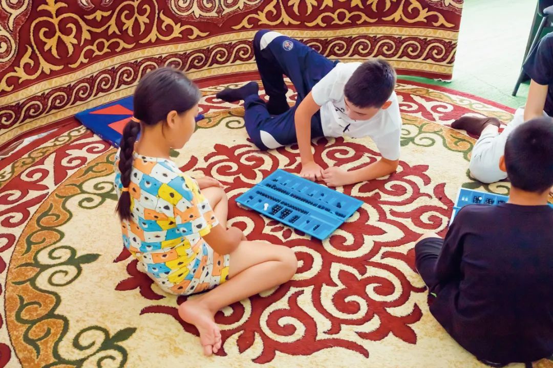 播棋1-2-（二选一）2RGFF7W.jpg
