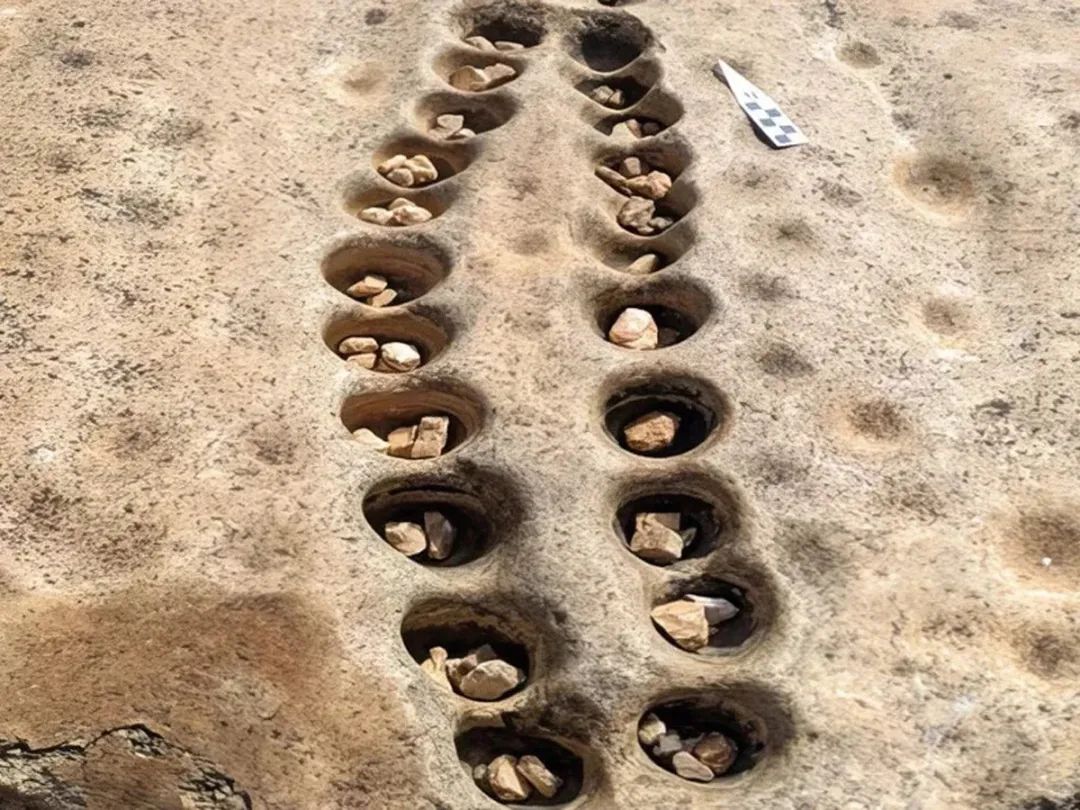 播棋2-ancient-game-board-verlg.jpg