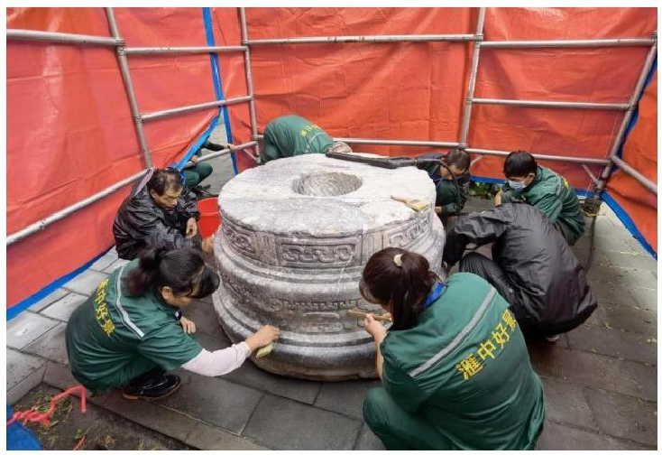 1-2石刻清洁中1.png
