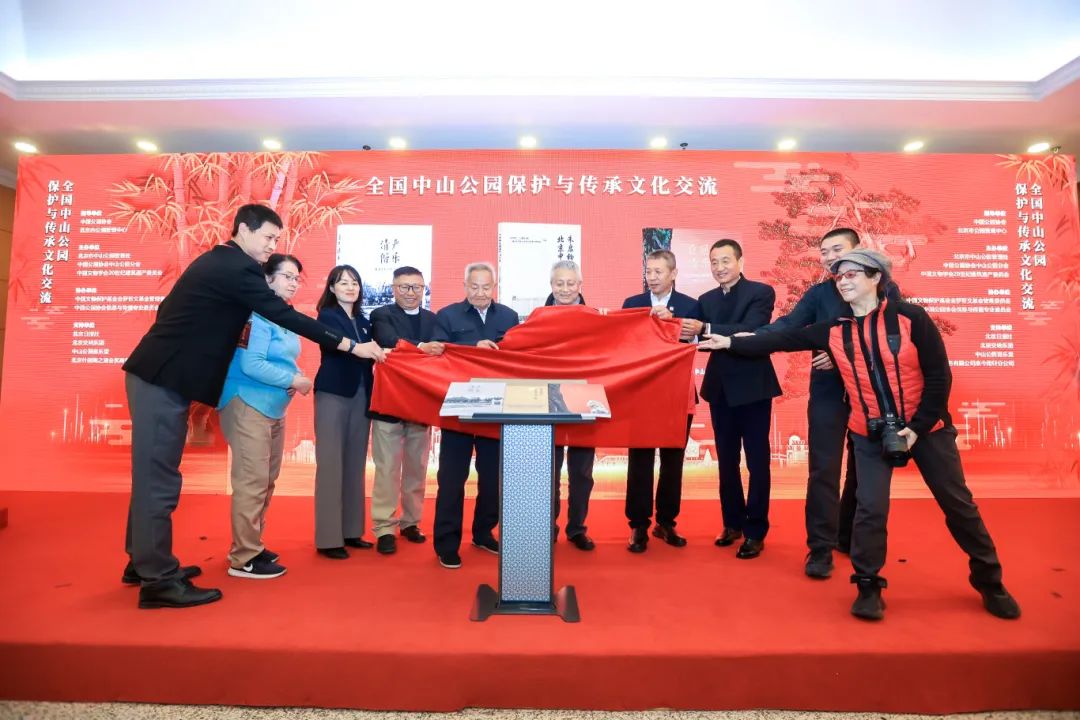 新书发布.jpg