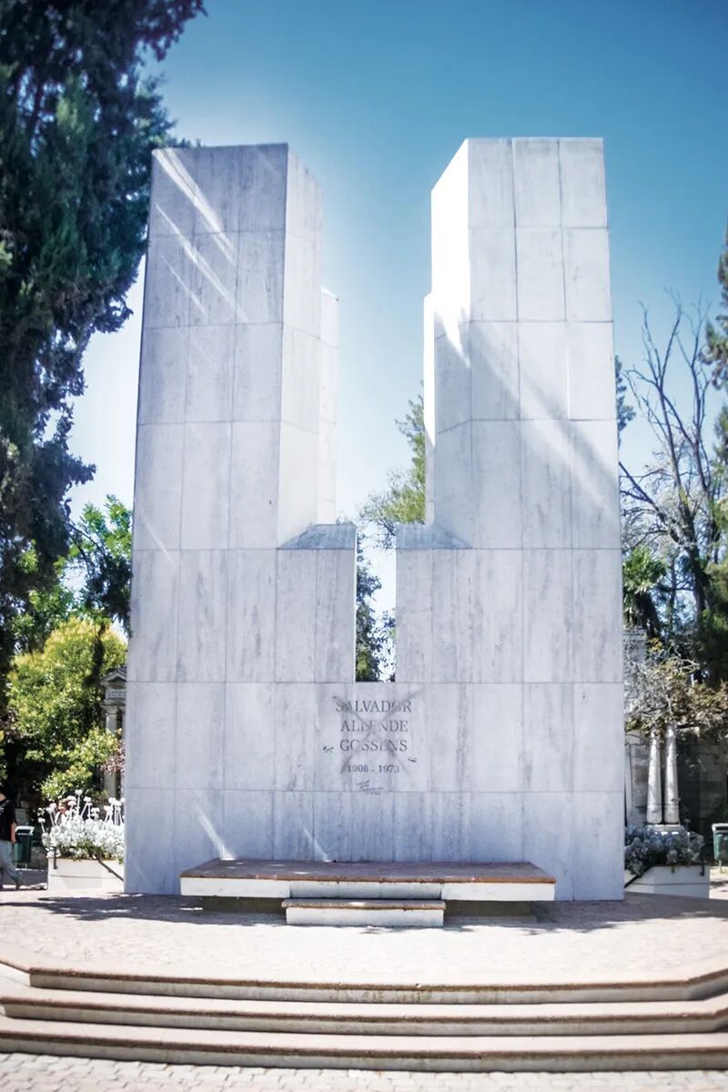 4圣地亚哥公墓-阿连德墓1DSCF0850 copy.jpg