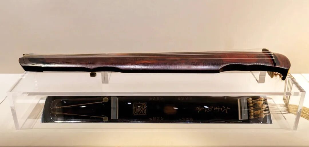 18唐 大圣遗音琴.jpg