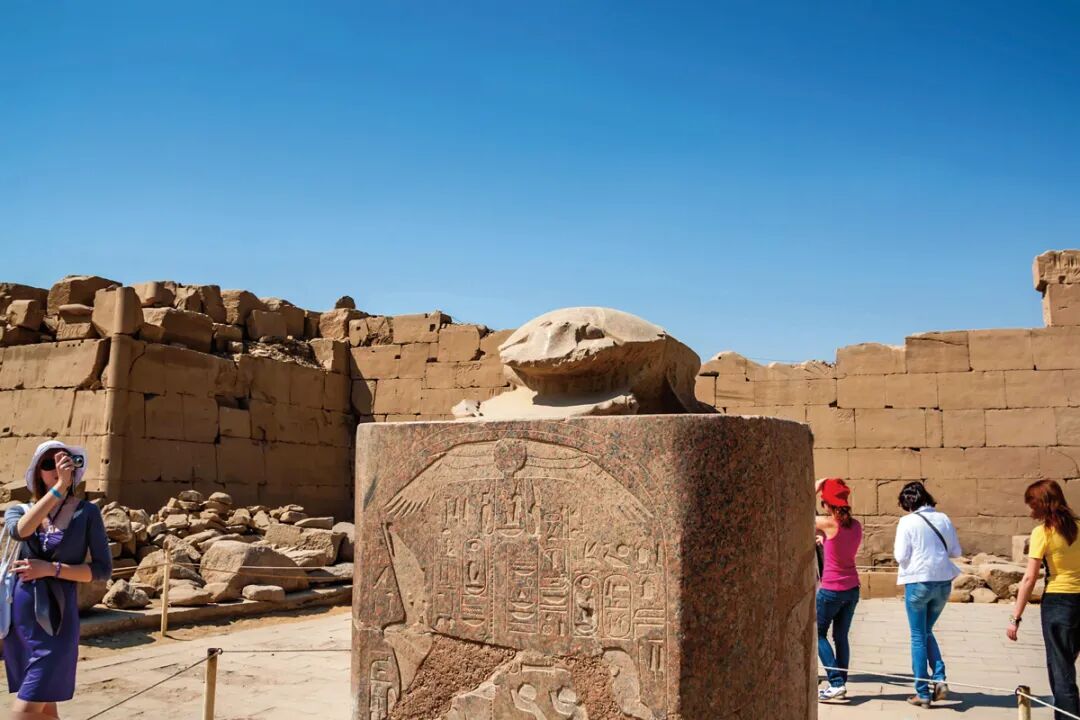 档案5 埃及卡纳克神庙寺庙内圣甲虫纪念碑-111135484.jpg