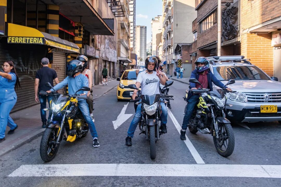 亲历4 麦德林街头.jpg