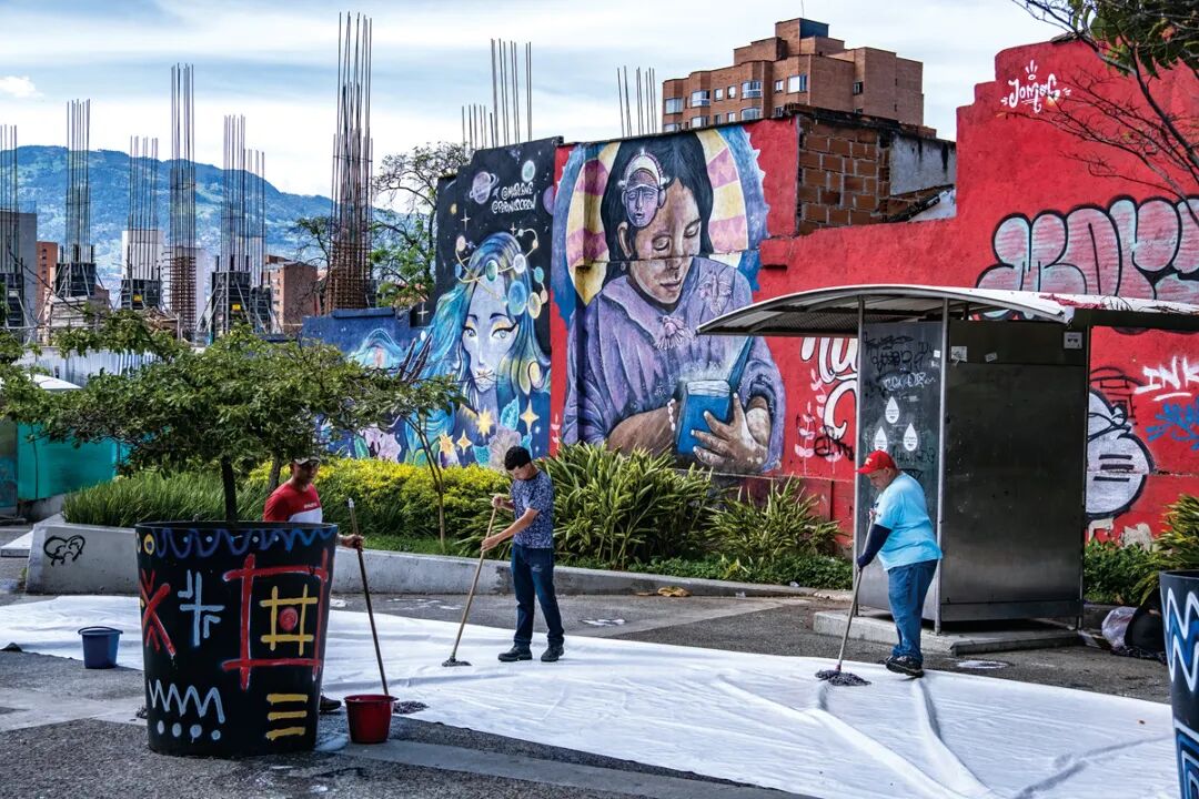 亲历2 麦德林街头涂鸦.jpg