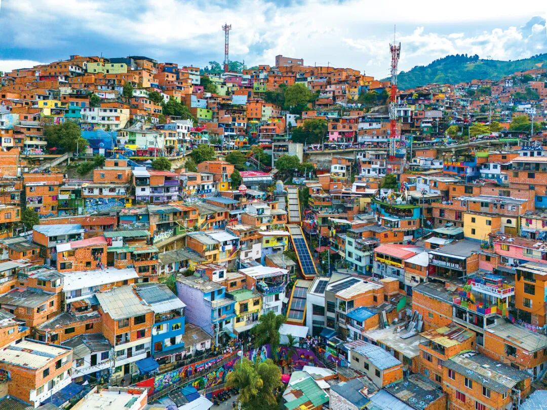 亲历14 航拍下的13区.jpg