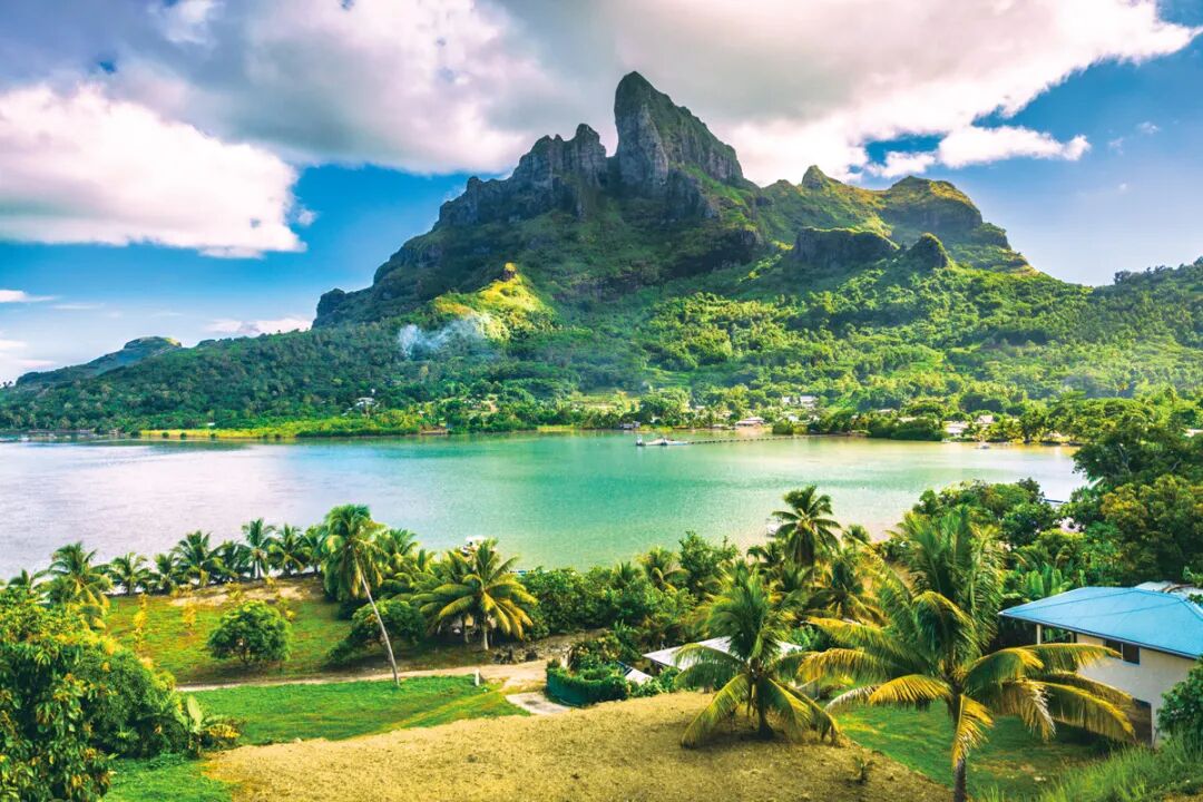17塔西提岛 山bora-mount-otemanu-nature-landscape-tahiti-french-polynesia-coral-lagoon-sea-mt-pahia-south-pacific-ocean-216567062.jpg
